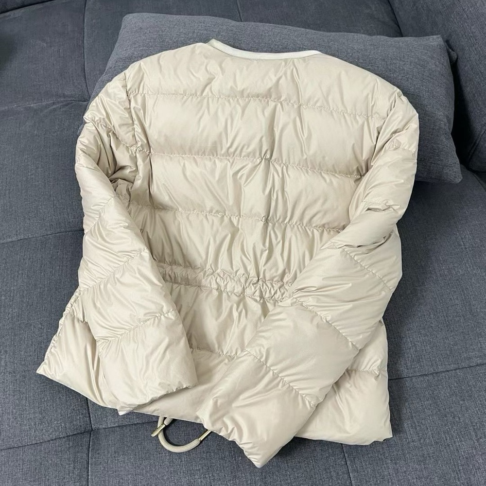 Moncler. Women. Size 3，Echione Short Down Jacket - Beige - Picture 11 of 11